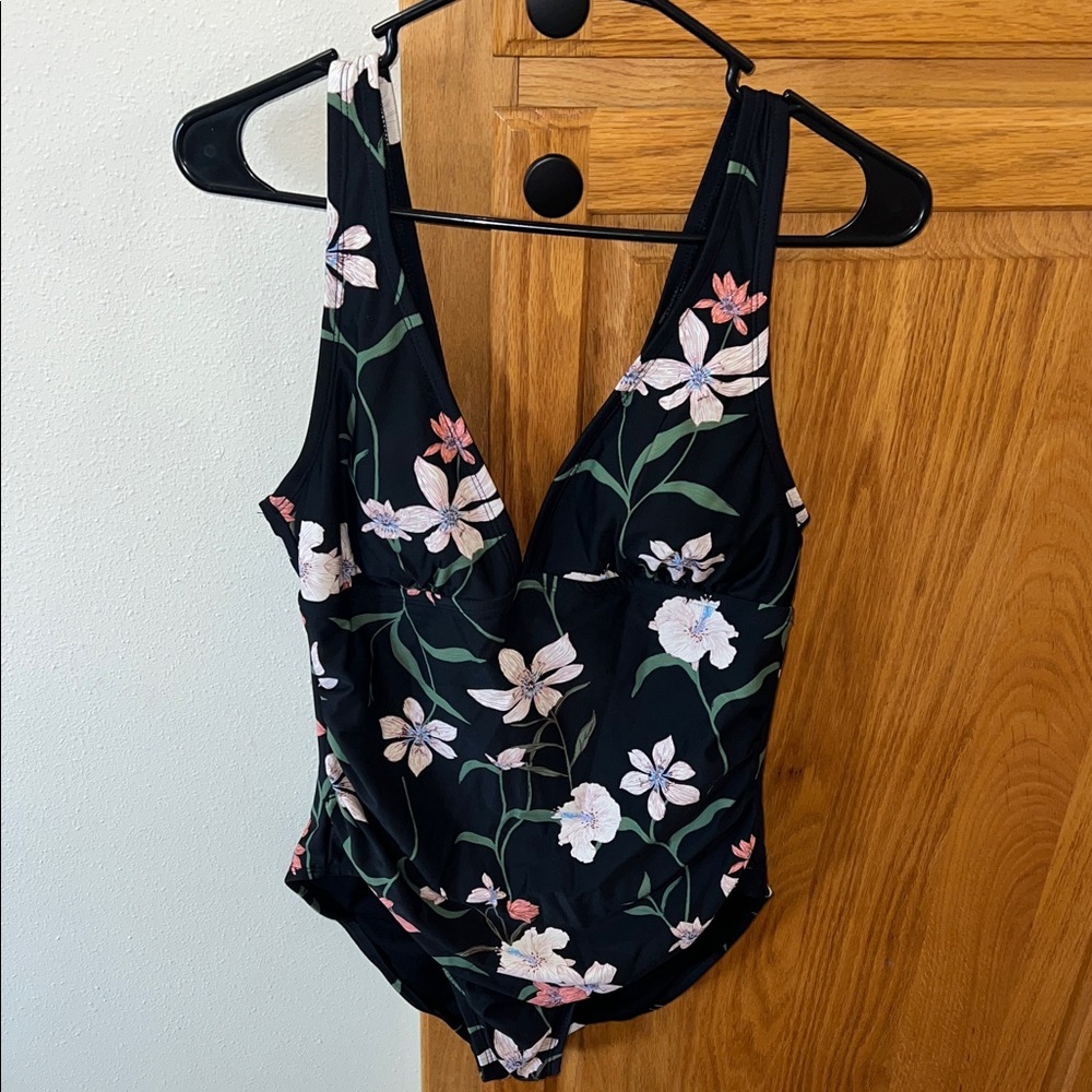 Shade & Shore one piece swimsuit